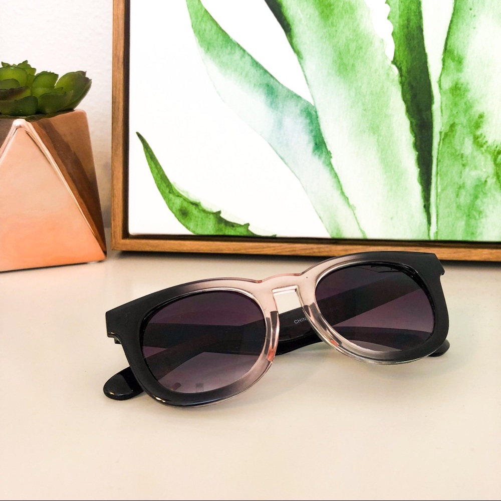 💕Black and Pink Ombré Sunglasses💕